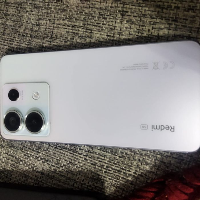 На обмене два телефона