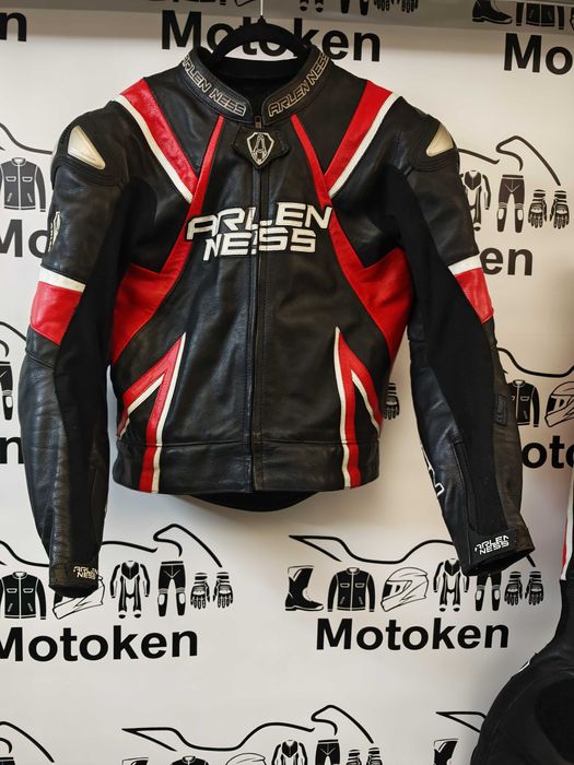 Costum moto piele ARLEN NESS cu cocoasa marime 52