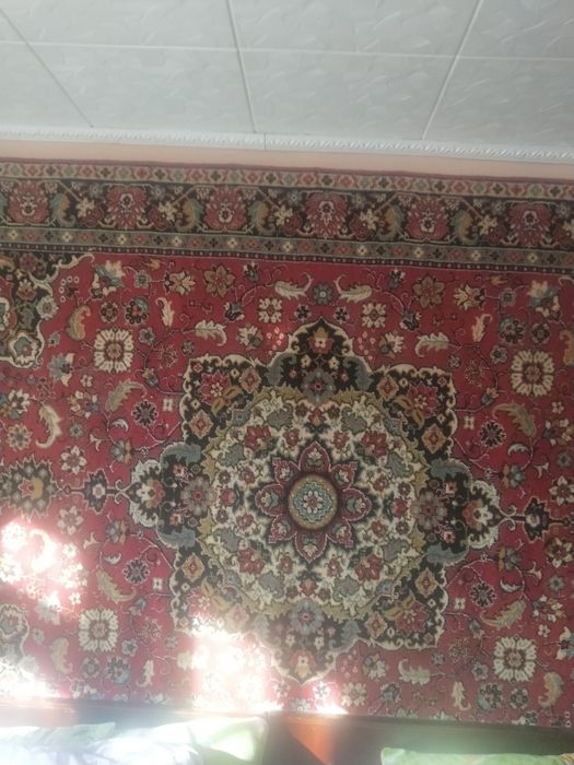 Ковры шерстяные 2*3 продам