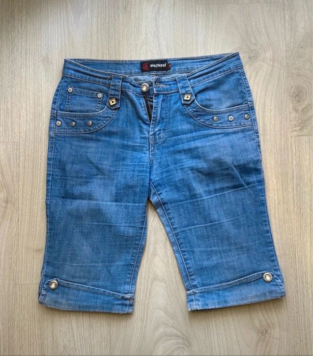 Pantaloni scurti (blugi scurti) pentru femei, S