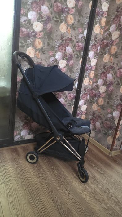 Cybex Coya Platinum с коричневой кожей , чёрный с золотом цвет б.у.