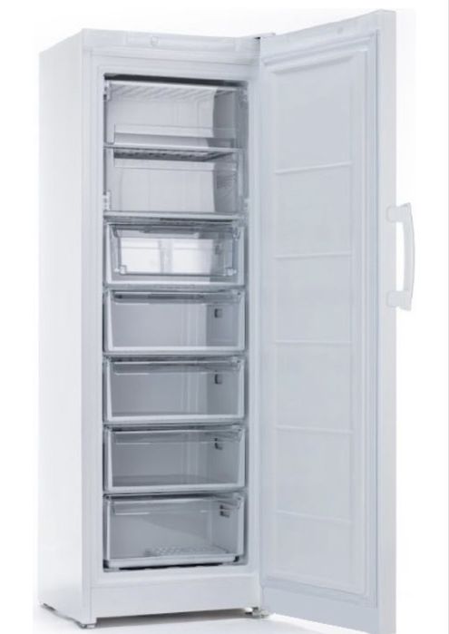 Морозильник Indesit DSZ 275 л
