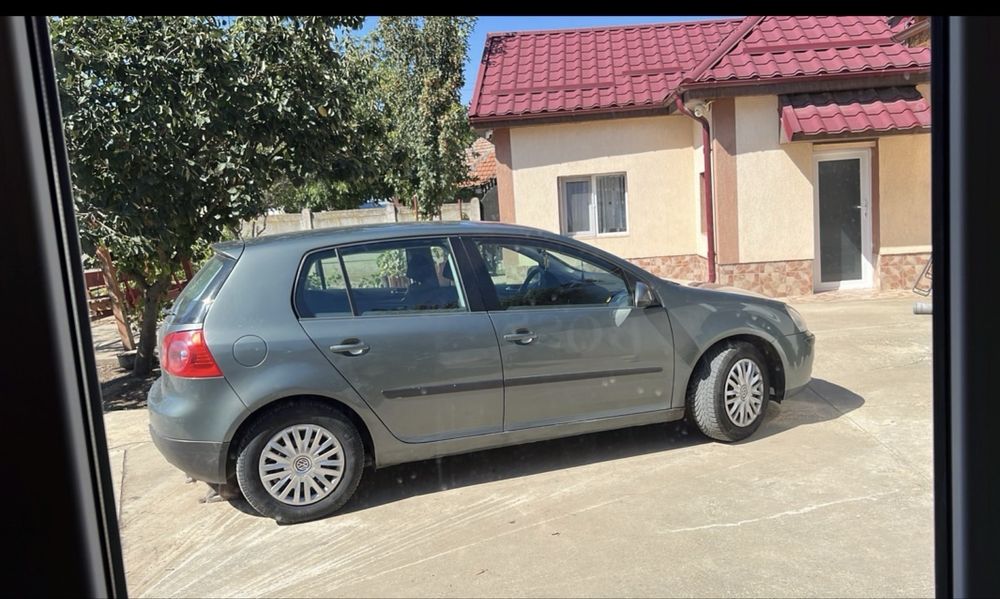 Golf 5 2005 in stare buna
