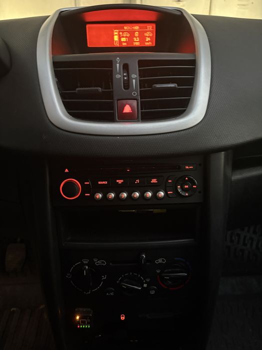 Пежо 207 Бензин \Газ