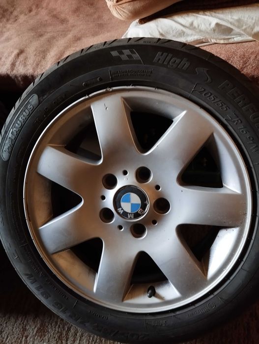 Гуми с джанти за бмв е46 R16