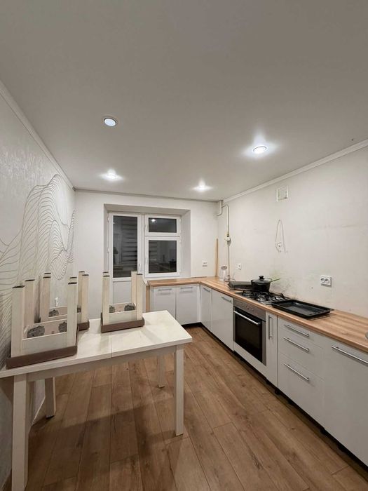 продам 2 комнатную квартиру