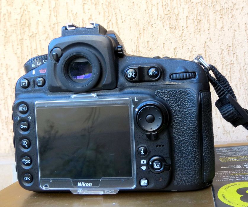 Aparat foto DSLR  Nikon D810 , DSLR Full Frame de la Nikon are senzor CMOS de 36.3 Mpx procesor de imagine EXPEED 4,