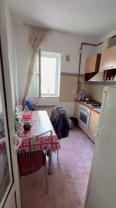 Închiriez garsonieră