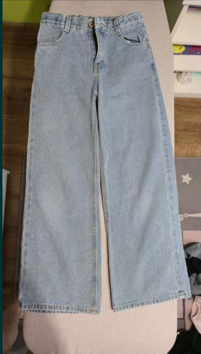 Отдам пакет вещей на девочку