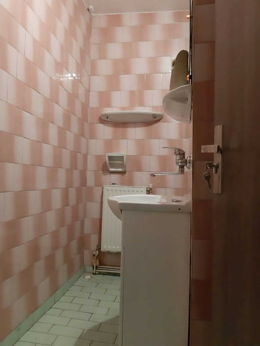 Vanzare apartament 3 camere, 84mp, Zona centrala, poli 2