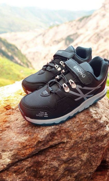 Продается ботинки