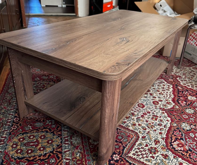 Холна маса с размери 124/60/45 Отлично състояние