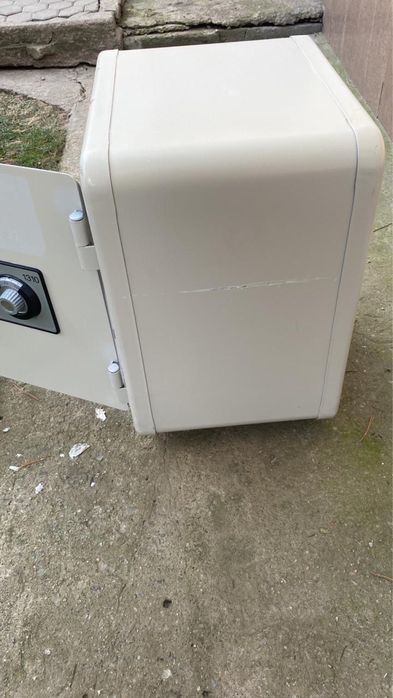 Продам американский сейф Sentry 1310