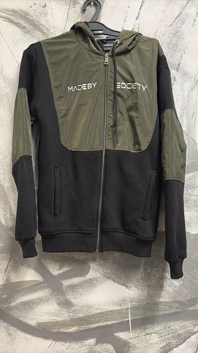 Compleu MadebySociety