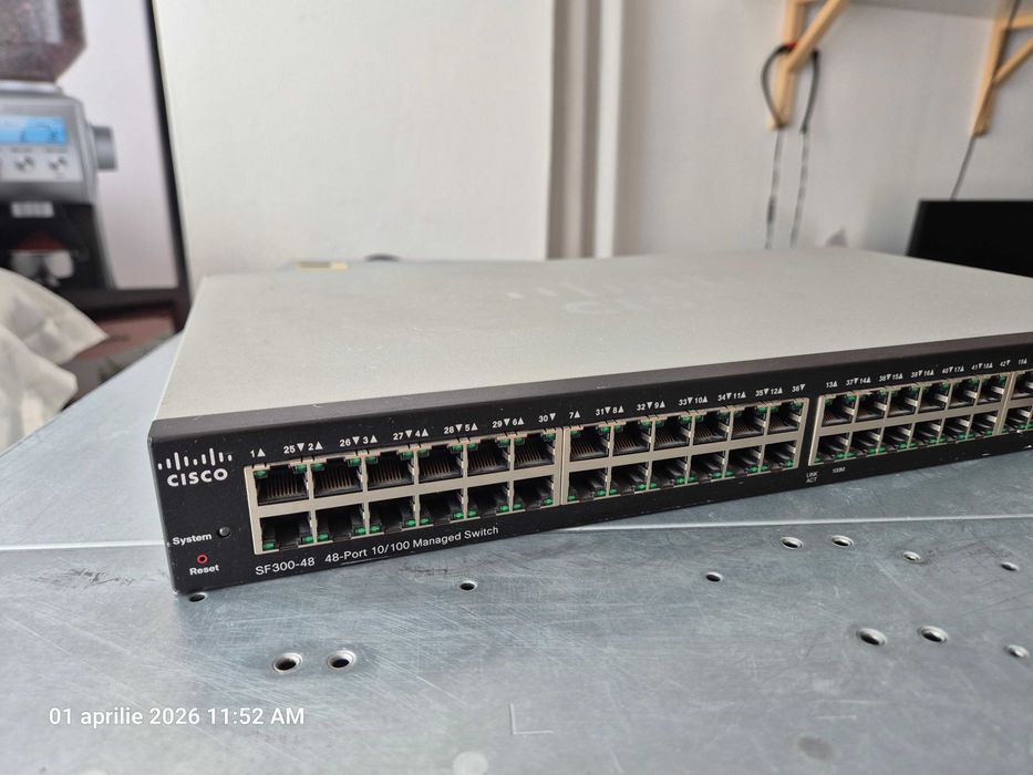 Switch Cisco SF300-48p