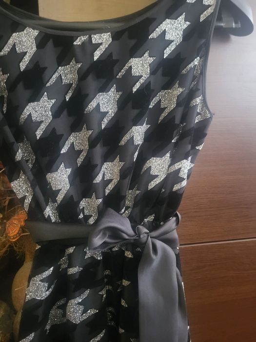 Нова парти рокля