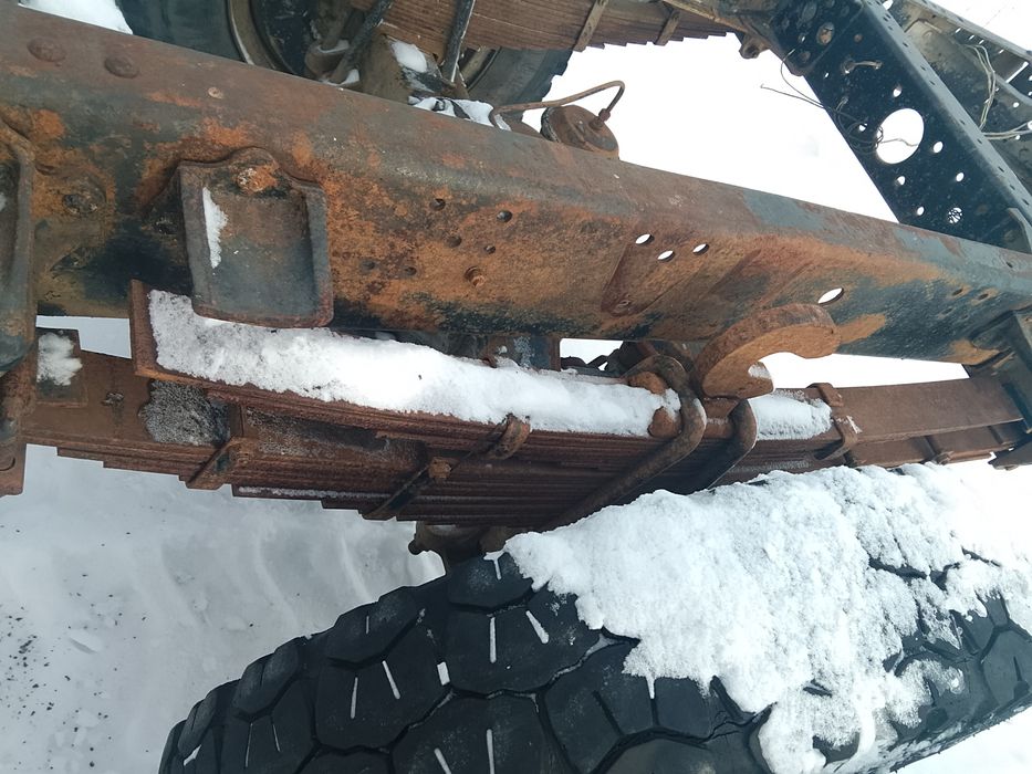 Продам запчасти на зил