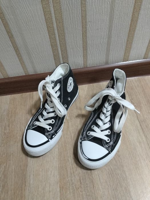 Продам кеды размер 35