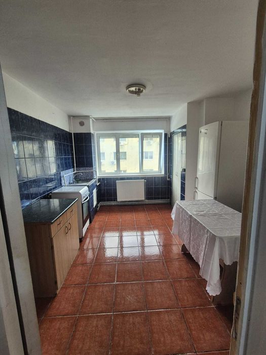 Apartament 60mp 2camere etaj 3/4 centrala proprie M. Bravu Teleajen