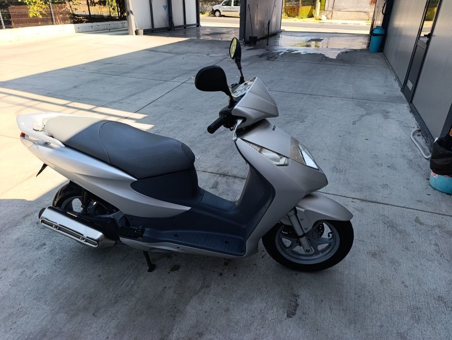 Продавам Хонда Дилън 150 4Т
