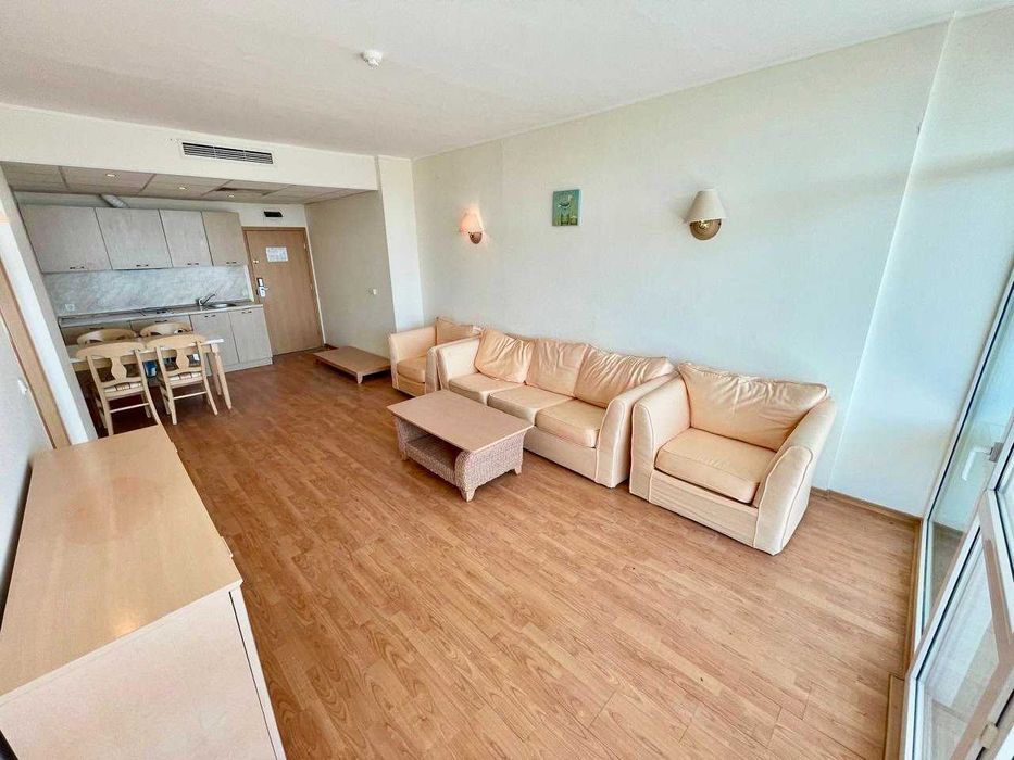 Продава се Двустаен апартамент в к.к. Слънчев бряг - 96 кв.м за 813 €/кв.м - Снимка #2