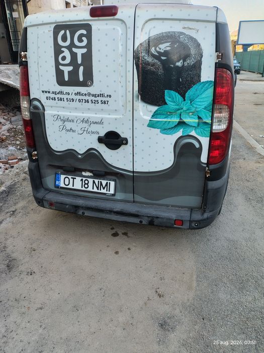 Se vinde auto cu frigo funcțional