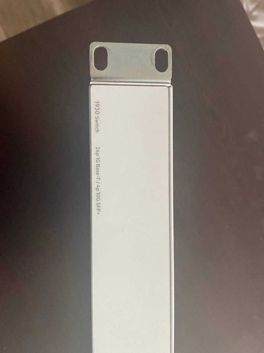 HP Aruba Instant On 1930 24G Switch