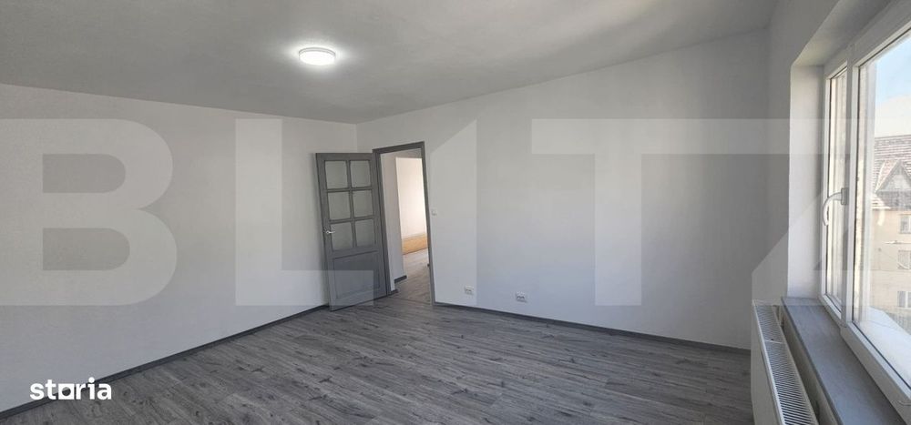 Apartament spatios, 3 camere, 88 mp, complet renovat – Sfantu Gheorg — fotografia 3