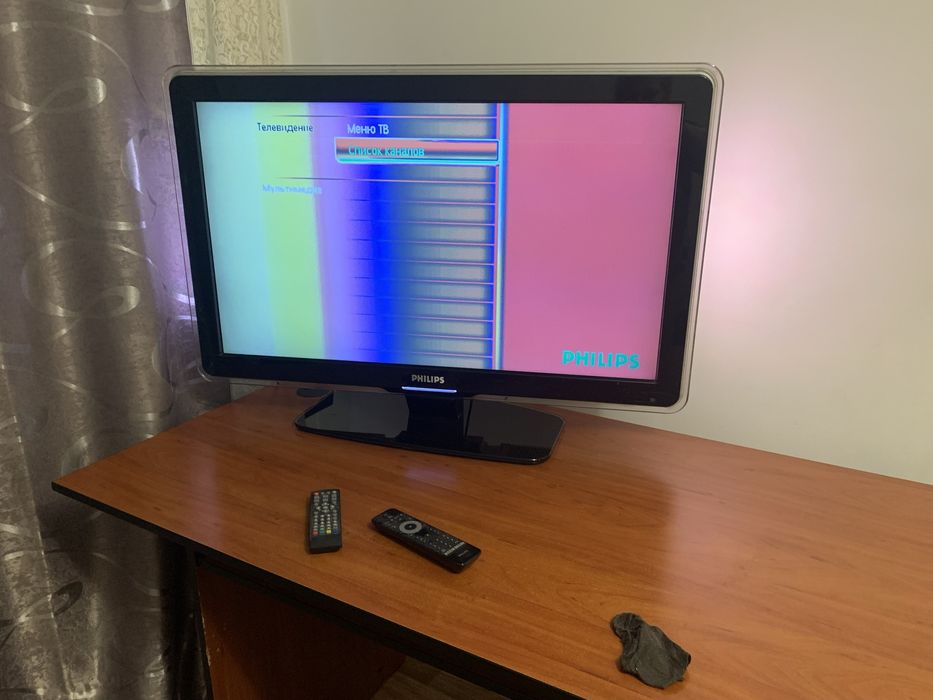 Продам телевизор Филипс.