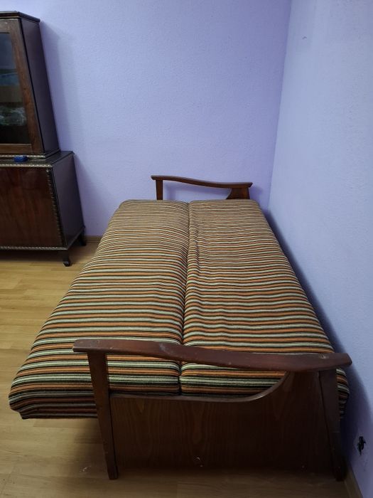 DONEZ URGENT!!!Set complet mobilă casă/chirie (Canapea extensibilă, Vitrină, Dulap) - Iași,  Galata 1. !!!