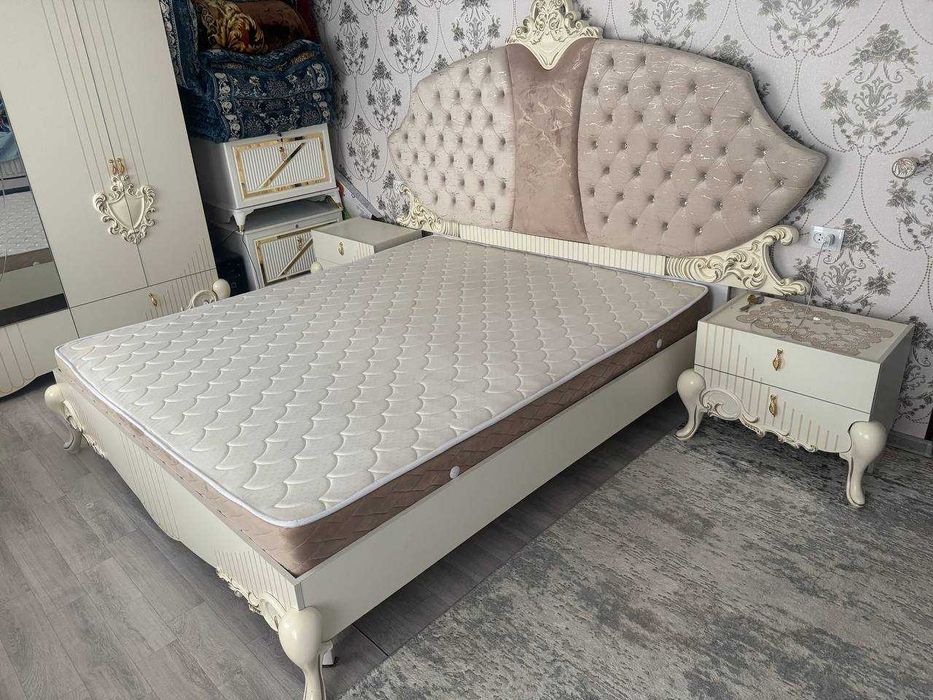 мебель б/у (спальня) Мдф крашенный кашмебель фирма