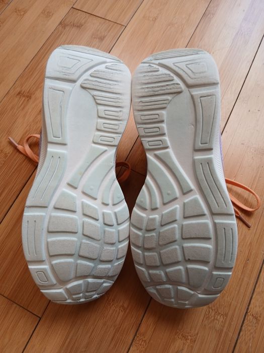 Incaltaminte sport/adidasi Reserved marimea 36