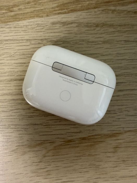 Продам Apple Airpods Pro 2