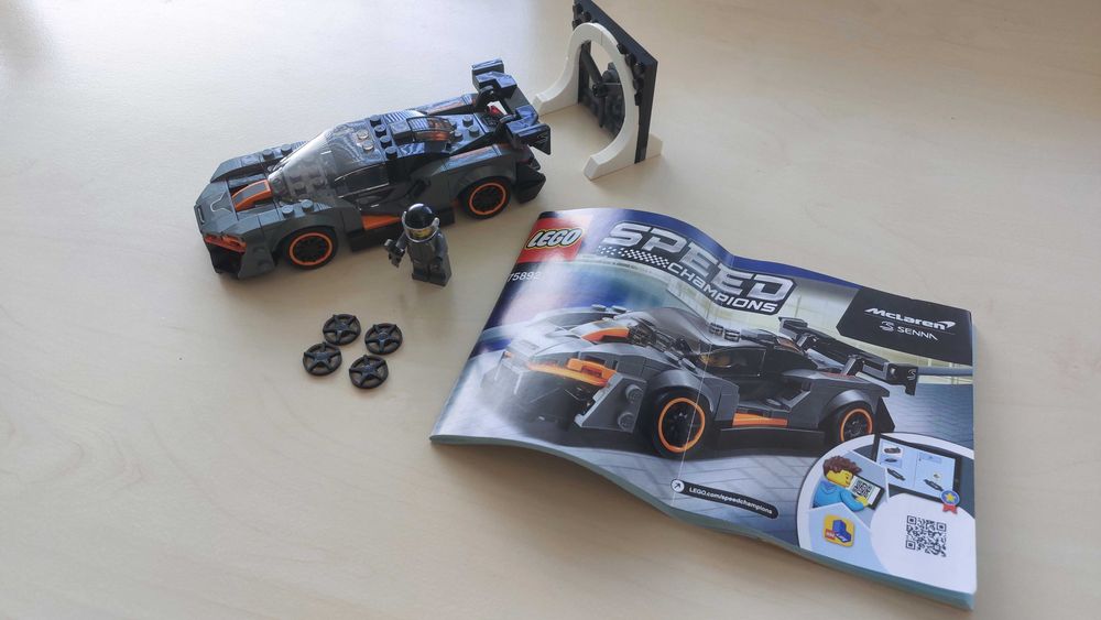 Няколко LEGO Speed Champions