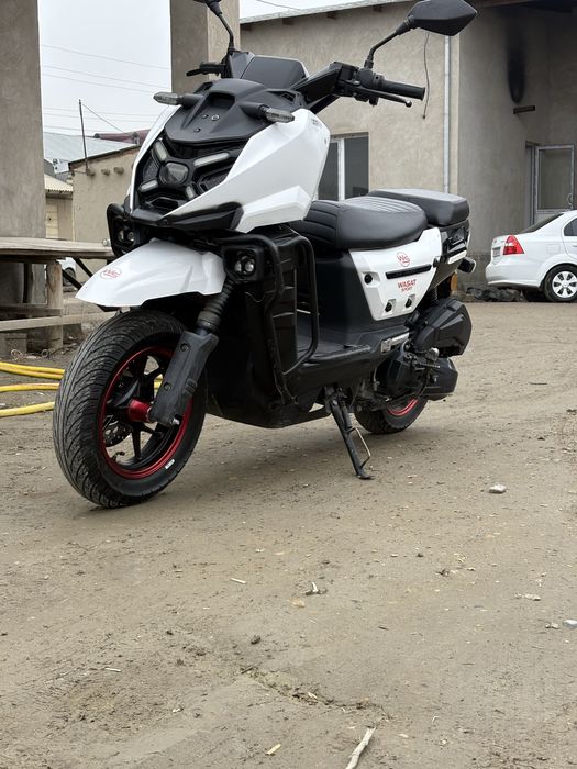 Skuter Moto sotiladi srochni