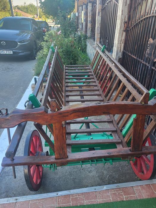 Car boi, căruță veche,