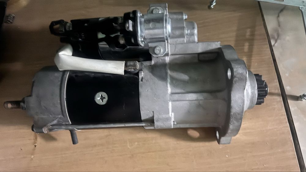 Продается Стартер Volvo,24 V