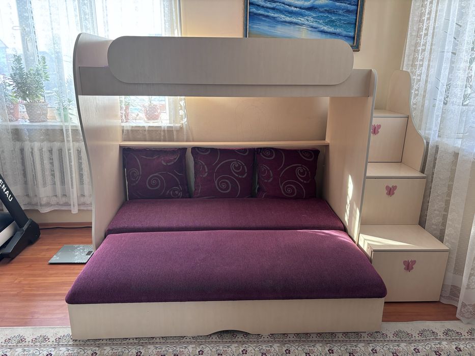Двухярусный кровать-диван в хорошем качестве