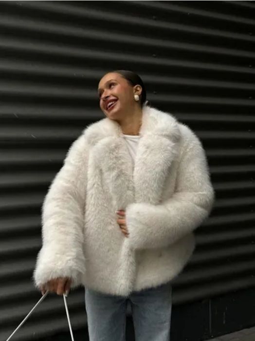 Шуба белая 44-48