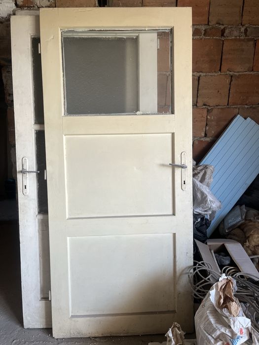 Стара Дървена врата