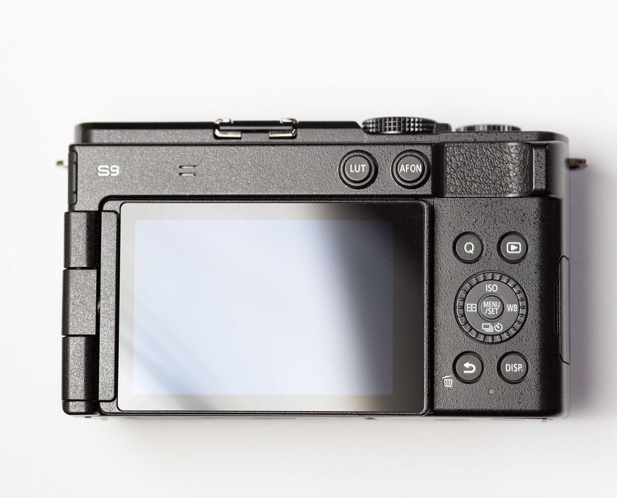Panasonic Lumix S9