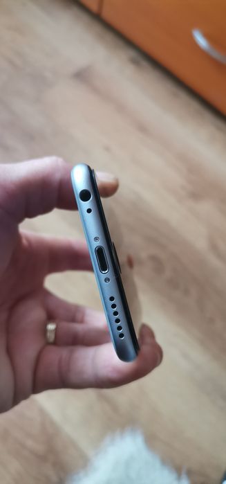 Vând Iphone 6s memorie 32gb