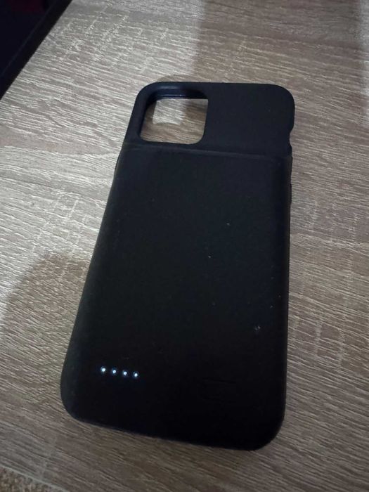 iPhone 12 64GB 77% Baterie
