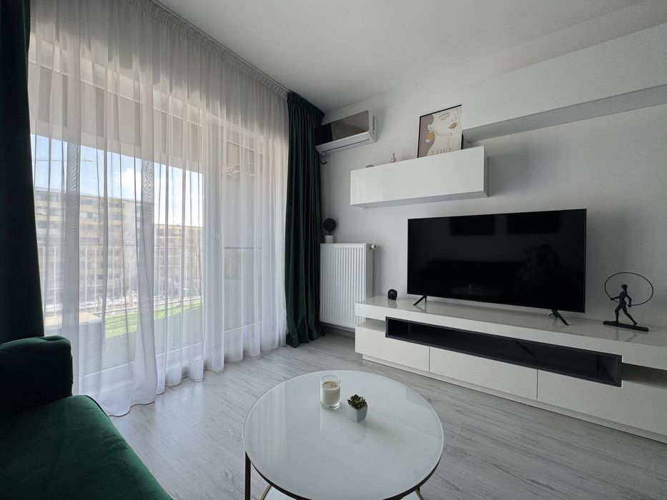 Inchiriez apartament 2 camere 55 mp2 + terasa/balcon 10 mp2 + parcare