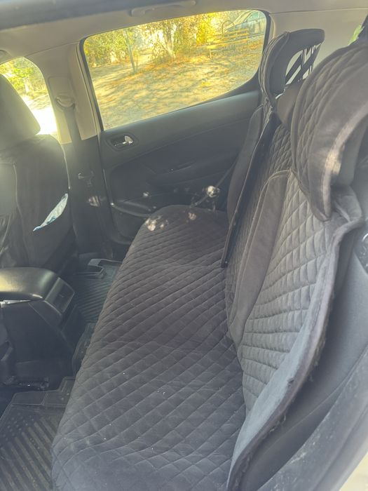 Машина.  сатылады