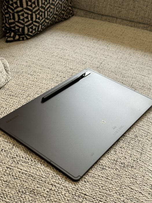 Samsung Galaxy Tab S8 Ultra + Keyboard Cover + 65W зарядно – ТОП състояние