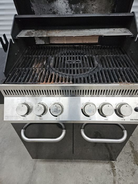 Профи. барбекю на газ