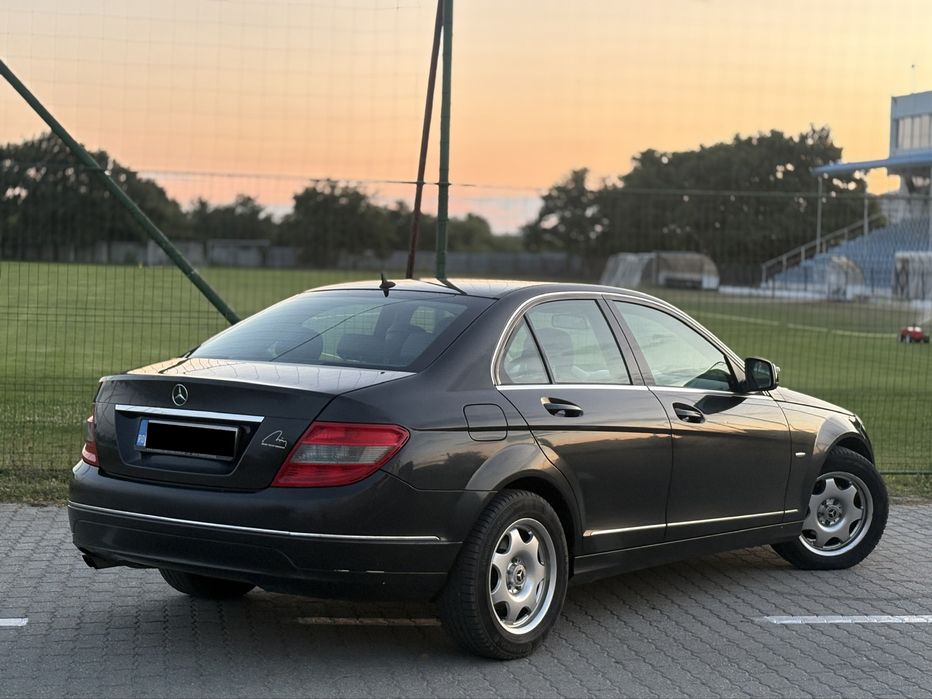 Mercedes-benz  C180I 2008