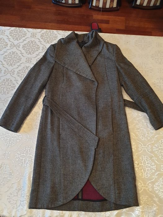 Срочно продам весеннее пальто