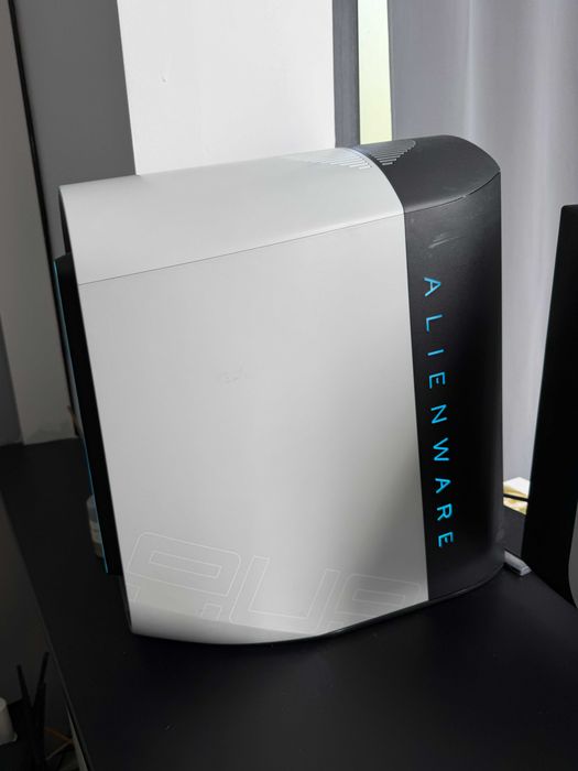 PC Alienware Aurora R9